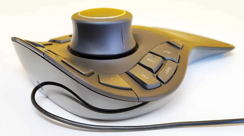 3DCONNEXION Spacemouse Pro lo standard per la progettazione professionale, lo strumento indispensabile per ingegneri, designer e architetti CAD USB