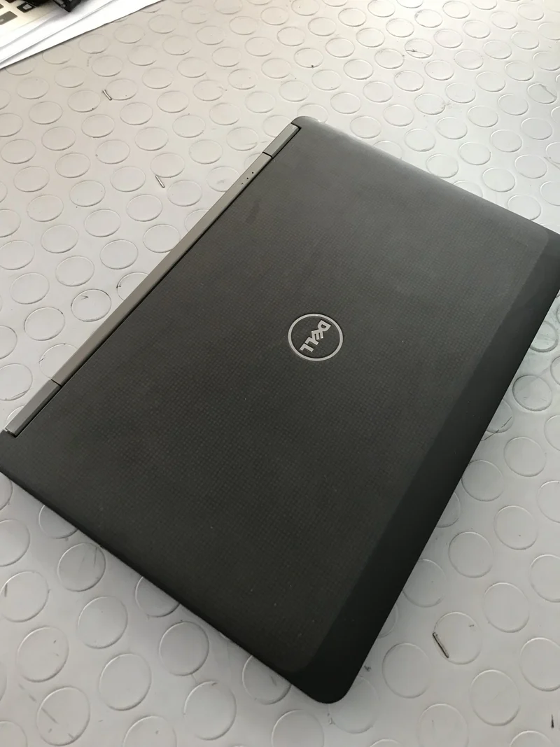 Dell Latitude E7240 Notebook 12.5" | Intel Core i5-4300U 1.9Ghz | Ram 8Gb | SSD 128Gb | Windows 10 | WiFi WebCam | Tastiera Italiana | Grado B