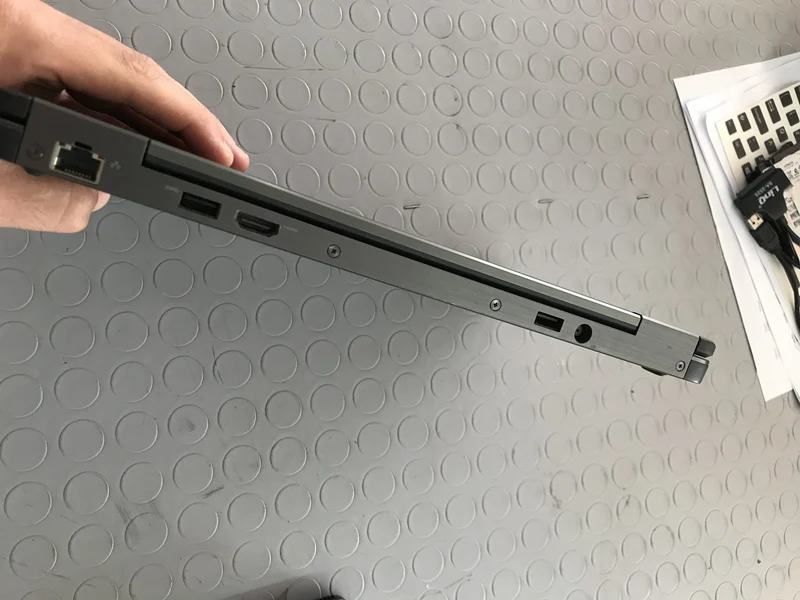 Dell Latitude E7240 Notebook 12.5" | Intel Core i5-4300U 1.9Ghz | Ram 8Gb | SSD 128Gb | Windows 10 | WiFi WebCam | Tastiera Italiana | Grado B