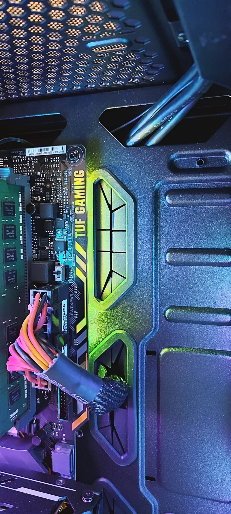 PC Gaming TUF | Intel Core i5-8500T 6Cores | Ram 32Gb | SSD Nvme 256Gb + 3Tb | Radeon RX 6700XT 12Gb | Windows 11 Pro | Il massimo per il tuo gaming