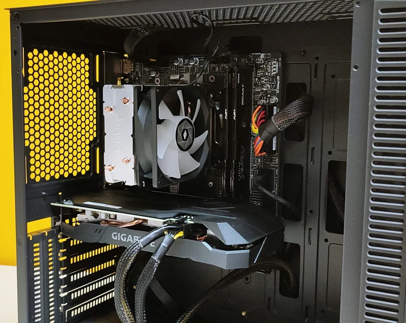 PC da Gaming | Intel i5-10400F 6Cores 4.3 GHz | Ram 16Gb | SSD m.2 nvme 1Tb | Gigabyte Nvidia Geforce RTX 2060 6Gb | Windows 11 Pro Il PC da gaming perfetto per il FullHD