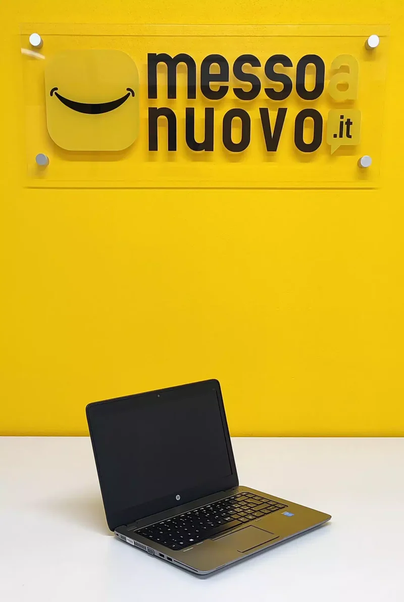 HP Elitebook 840 G2 Notebook 14" HD | Intel Core i5-5300U 2.4Ghz | Ram 8Gb | SSD 256Gb | Tastiera ITA | Windows 10 Pro Grado B