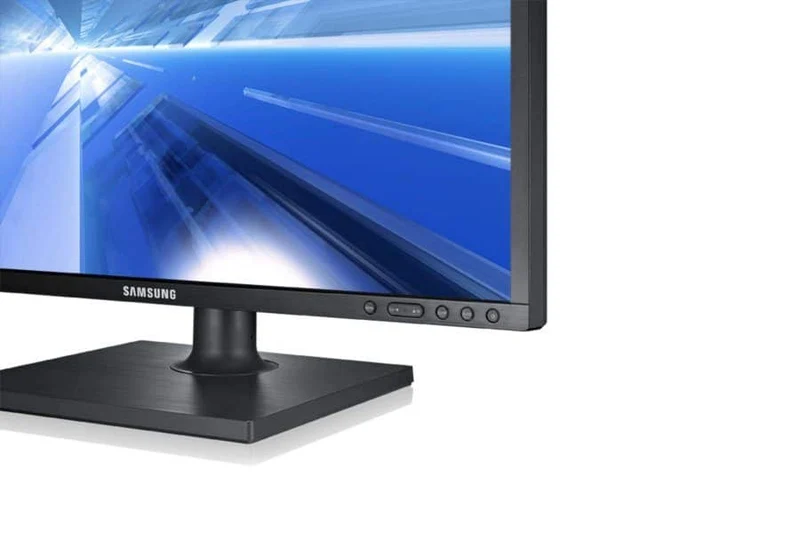 Samsung S19C450 Monitor LED TN 19″ 1440×900 Pixel VGA DVI Contrasto 1000:1 Tempo di risposta 5ms Luminosità 250 cd/m²