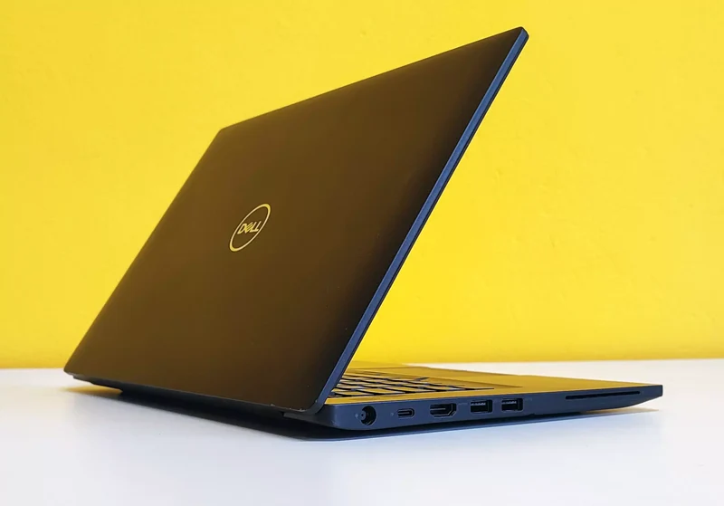 DELL Latitude 7490 Notebook 14" 1920x1080 Pixel FullHD | Intel Core i5-8350U 1.7Ghz | Ram 16Gb | SSD 256Gb | Wi-Fi 5 (802.11ac) | Windows 11 Pro | Tastiera Italiana