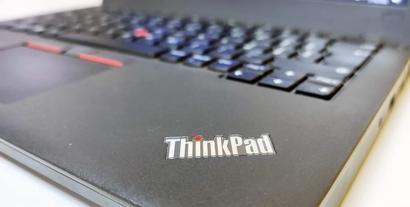 Lenovo ThinkPad X270 Notebook 12.5″ 1366×768 | Intel Core i5-7300U 2.6Ghz | 8GB RAM | SSD 240Gb | HDMI-WiFi-WebCam-Tastiera Italiana | WINDOWS 10 PRO