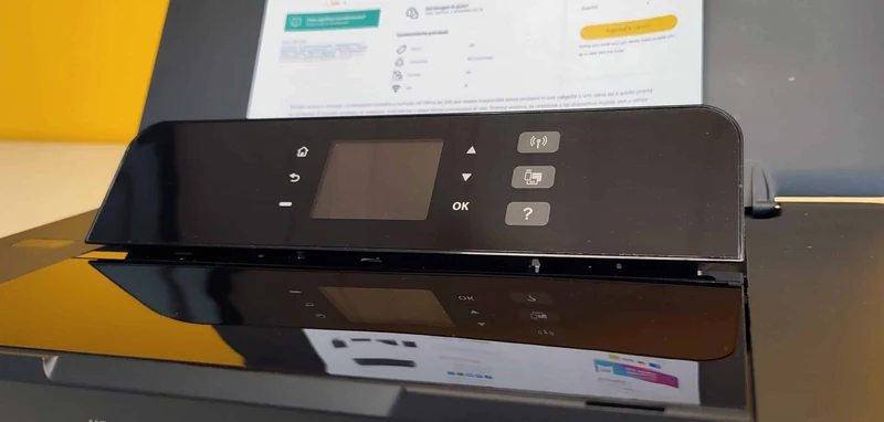 HP OfficeJet 200 Stampante InkJet a colori A4 portatile con batteria USB WiFi 19ppm 1200 x 1200 dpi
