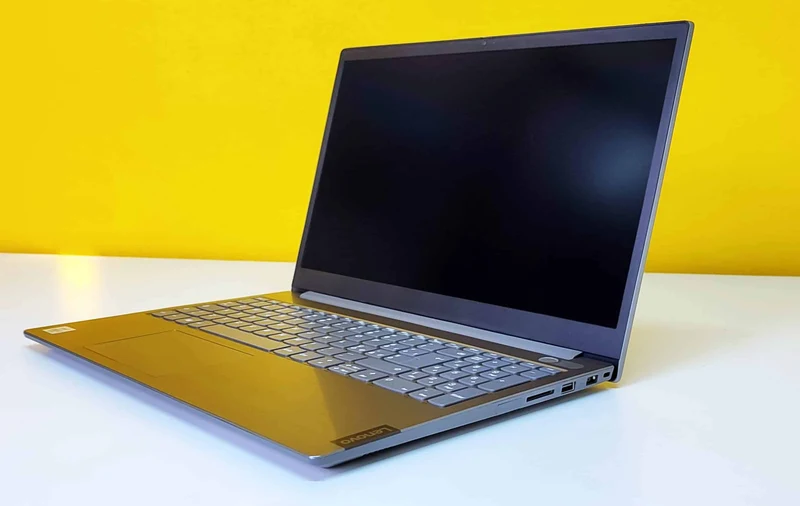 Lenovo ThinkBook 15-IIL 20SM Notebook 15" FullHD | Intel Core i7-1065G7 | Ram 16Gb | SSD 512Gb | Tastiera ITA HDMI | Windows 11 Pro