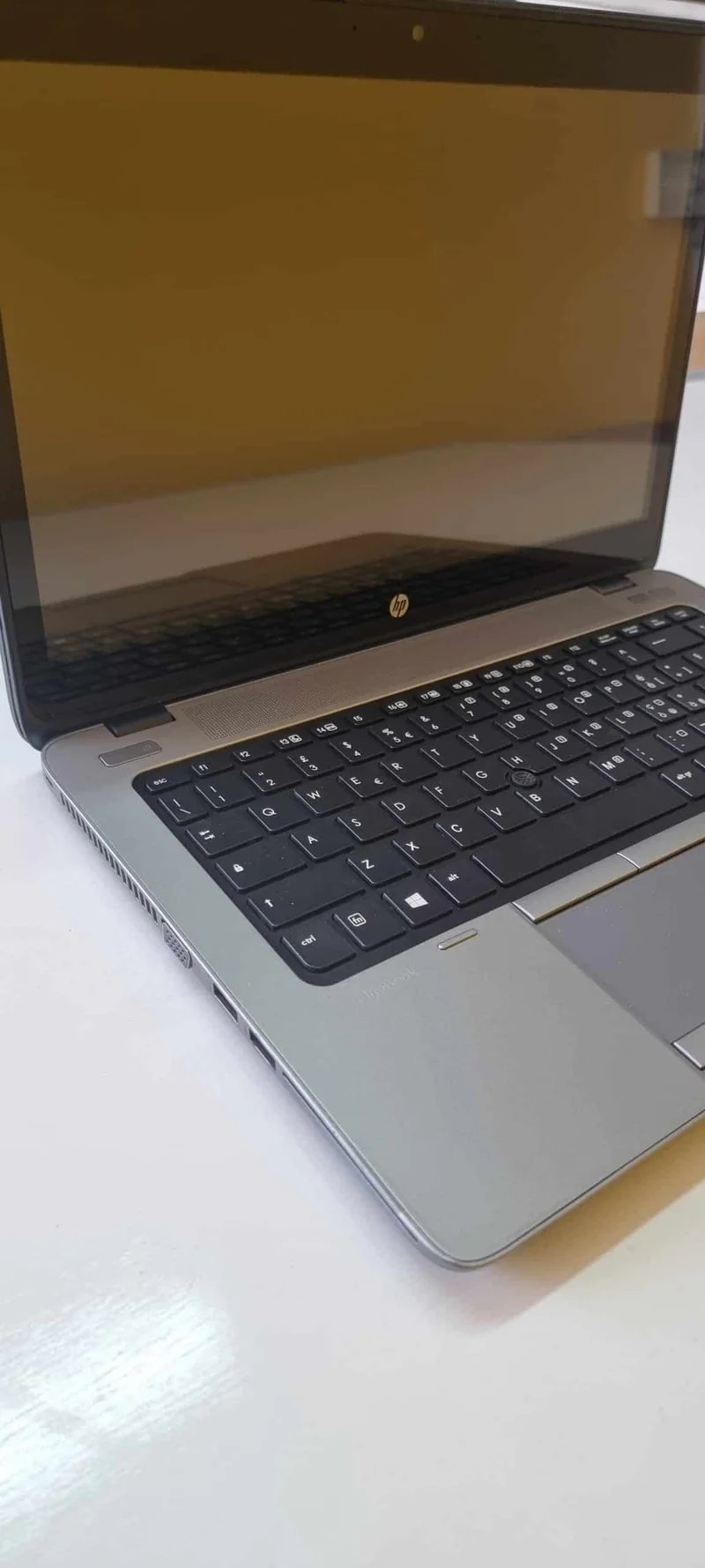 Hp EliteBook 840 G1 Notebook | Intel Core i5-4300U 1.9Ghz | 14" Pollici | 8Gb Ram | 240Gb SSD | Tastiera Italiana | WebCam WiFi | Windows 10 |