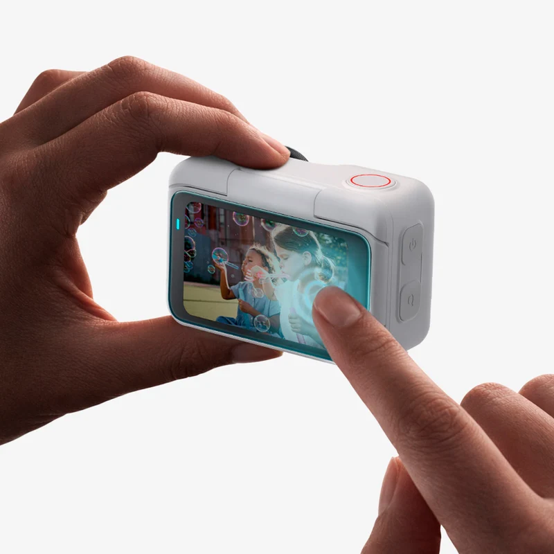 Gehärtetes Glas für Insta360 Go Ultra, Spigen Glas.tR Slim, 2 Stück